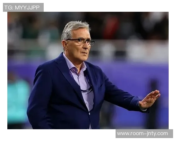 伊万谈教练压力：舆论与球迷是职业挑战，无法承受者不适合执教