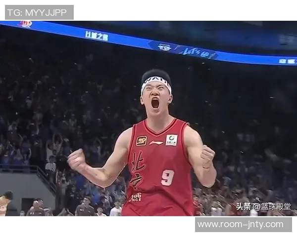 雷蒙出战35分钟高效表现9投6中三分3中6贡献15分6篮板展现实力